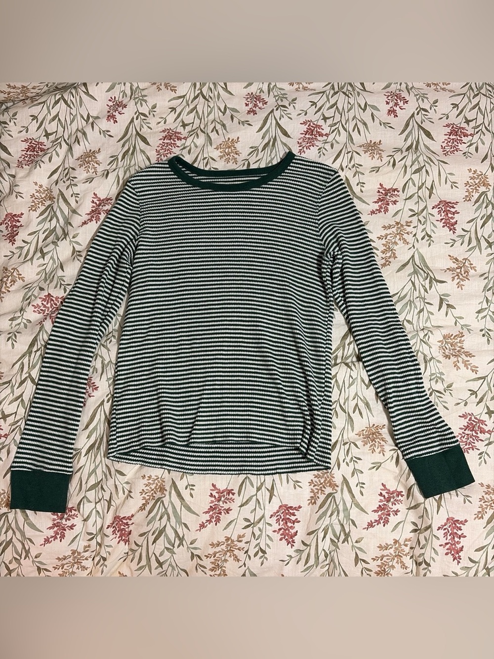 American Eagle Outfitters Green and White Striped Long-Sleeve Tee size medium
